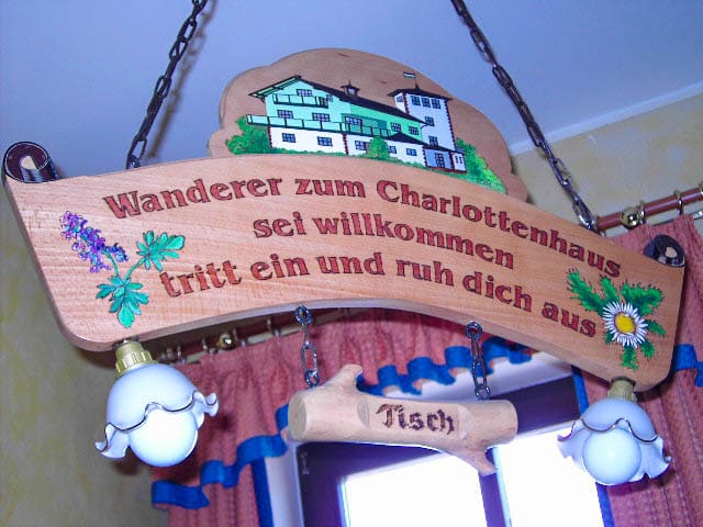 Eine Rast im Charlottenhaus auf dem Dolmar